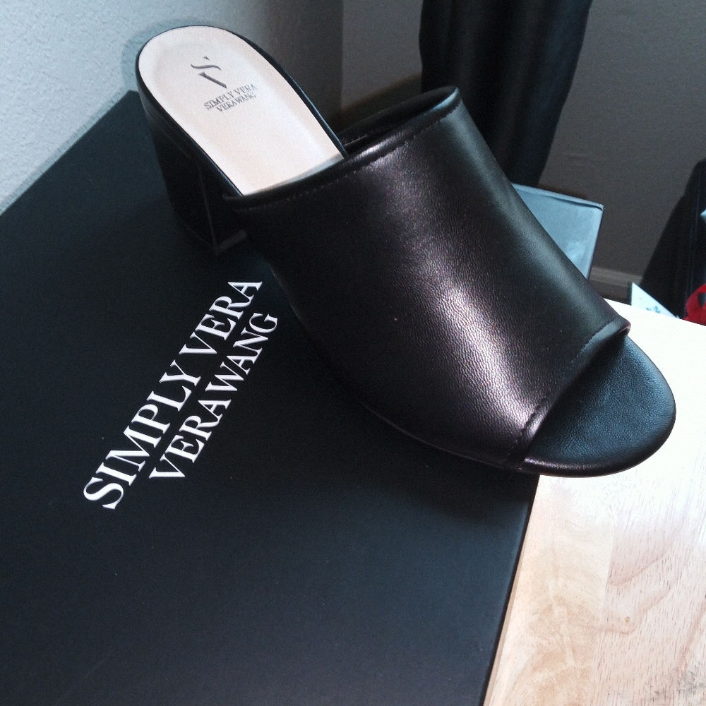 SimplyVera Wang